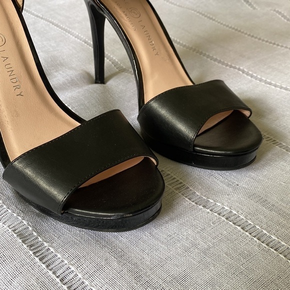 Chinese Laundry black stilettos with ankle strap. - Picture 4 of 13